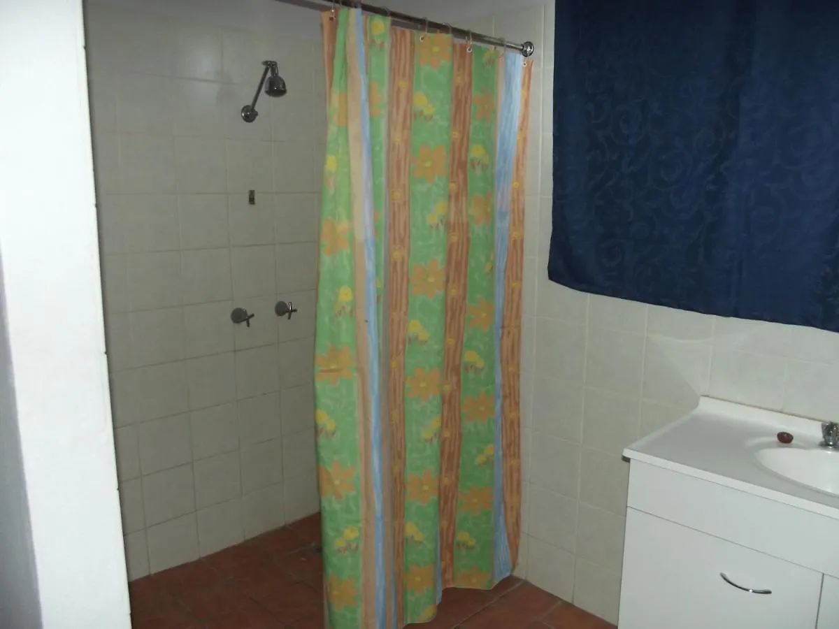 ***  Leo Hotel Motel Clermont Australia